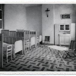 De ziekenkamer van de Deinse Sint-Vincentiuskostschool.
