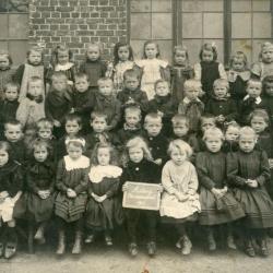 De bewaarschool van Astene anno 1911