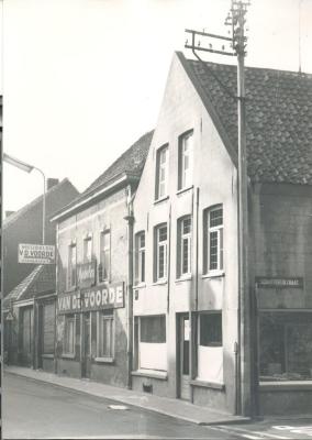 Op de hoek van de Gentpoortstraat met de Schutterijstraat