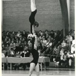 Deinse acrogymnasten aan het werk tijdens het Belgisch kampioenschap