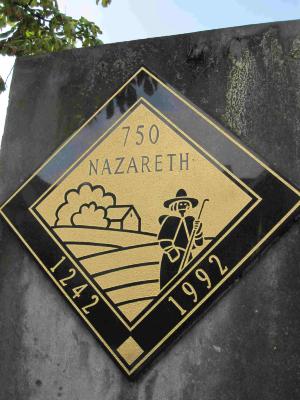 Gedenkzuil ter ere van 750 jaar Nazareth