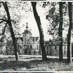 Vooraanzicht van het kasteel Ooidonk