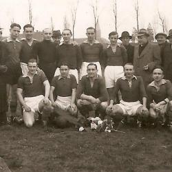 RC Gavere en bestuur, seizoen 1943-1944, in eerste provinciale (9de)