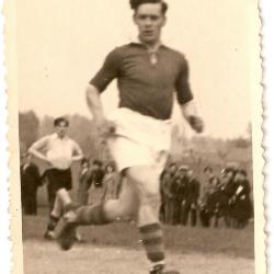 Rufin De Vos (RC Gavere, 1944-45) trekt een spurtje