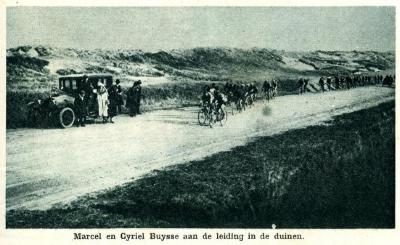 Marcel en Cyriel Buysse in de duinen
